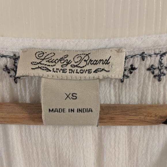 Boho Lucky Brand embroidered blouse - Picture 2 of 3